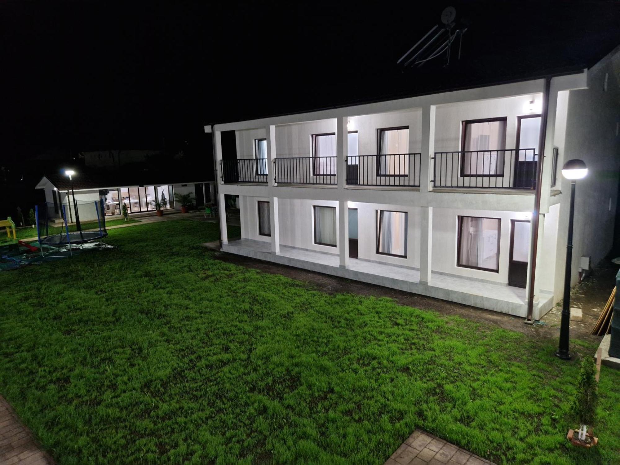Hotel Complex Turistic N&S Două Mai Exterior foto